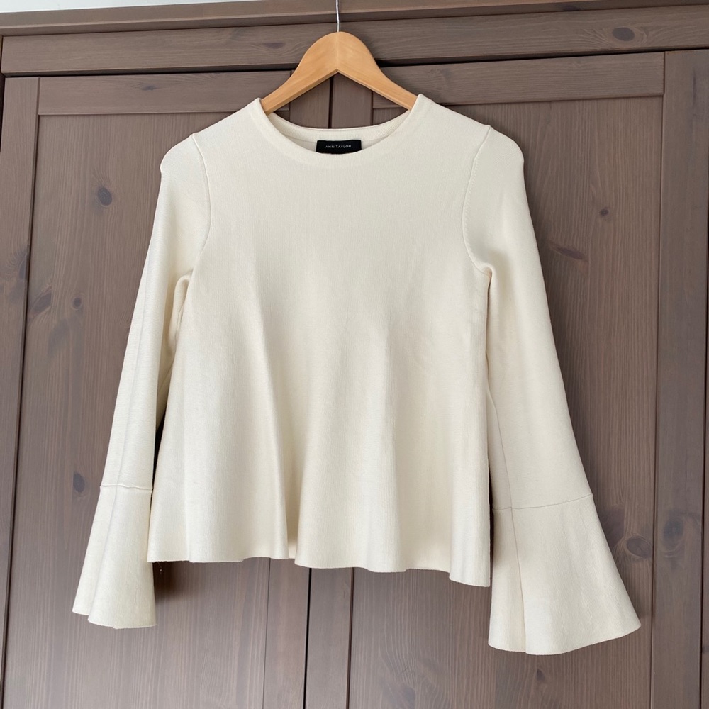 AT | Cream Sweater 👀